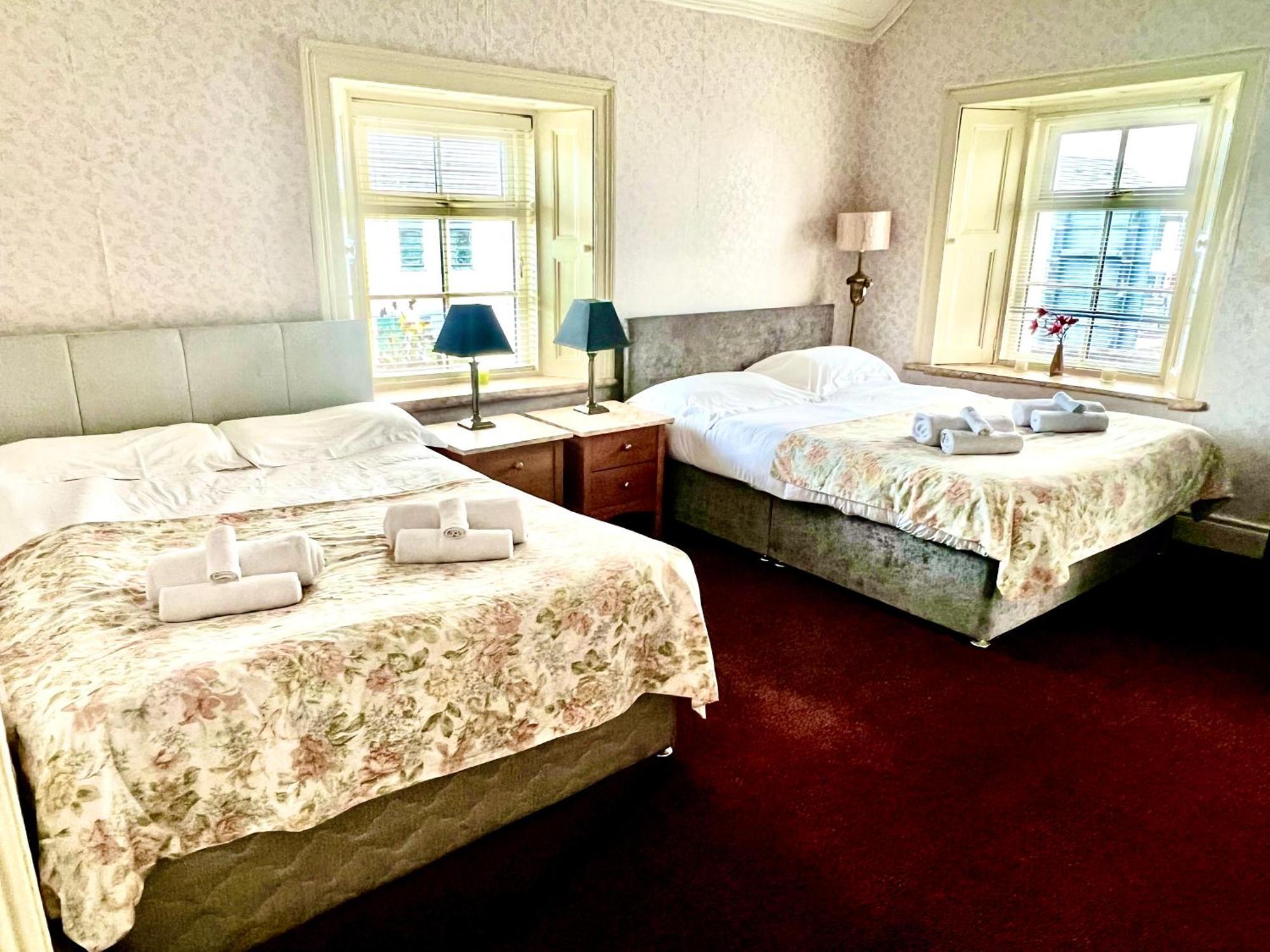 The Coach House Inn Moycullen Eksteriør bilde