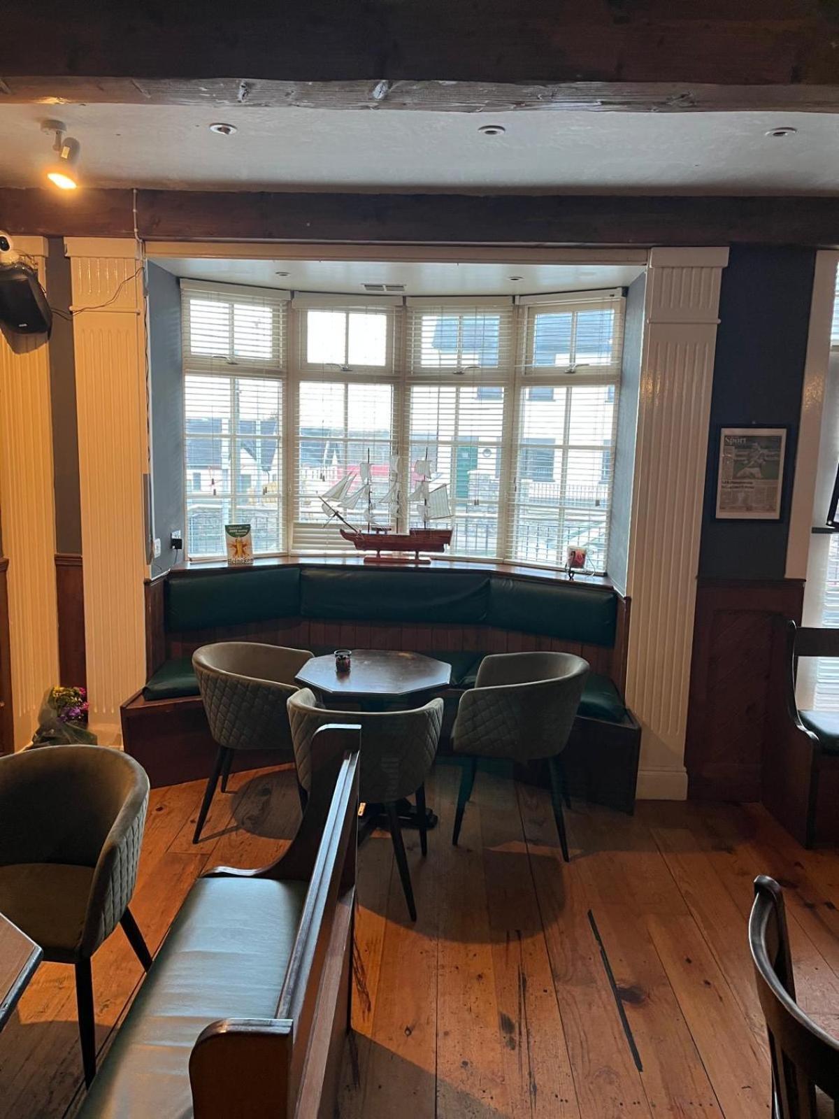 The Coach House Inn Moycullen Eksteriør bilde
